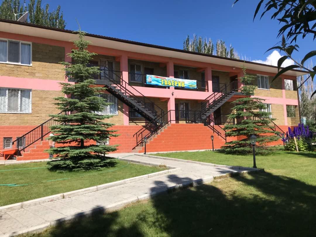Hotel Taberik Chon-Sary-Oy Exteriér fotografie