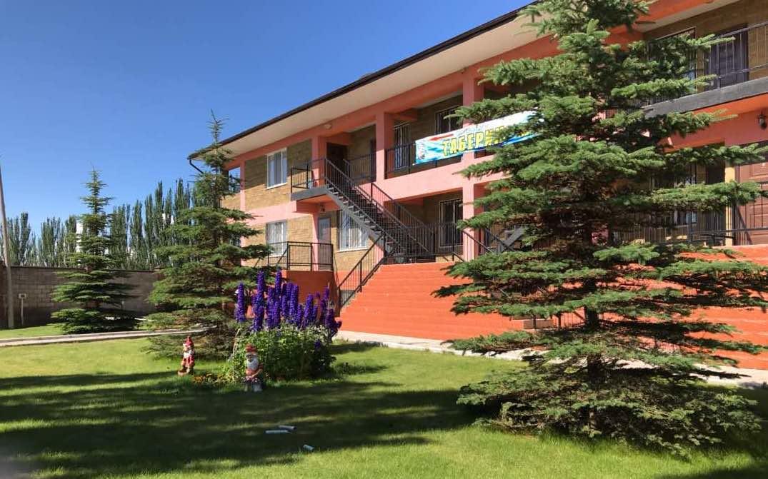 Hotel Taberik Chon-Sary-Oy Exteriér fotografie